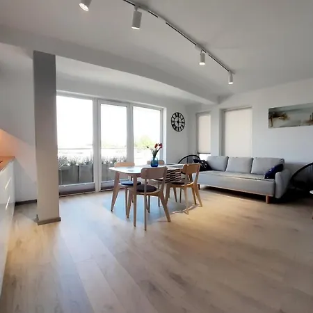 Apartament Kapitanski Mostek 17a Z Widokiem Na Port I Latarnie Morska Oraz Garazem アパート *