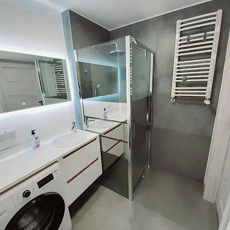 Apartament Kapitanski Mostek 17a Z Widokiem Na Port I Latarnie Morska Oraz Garazem アパート